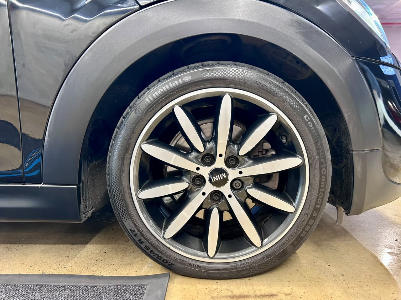 2016 MINI Cooper S Convertible Auto (28)