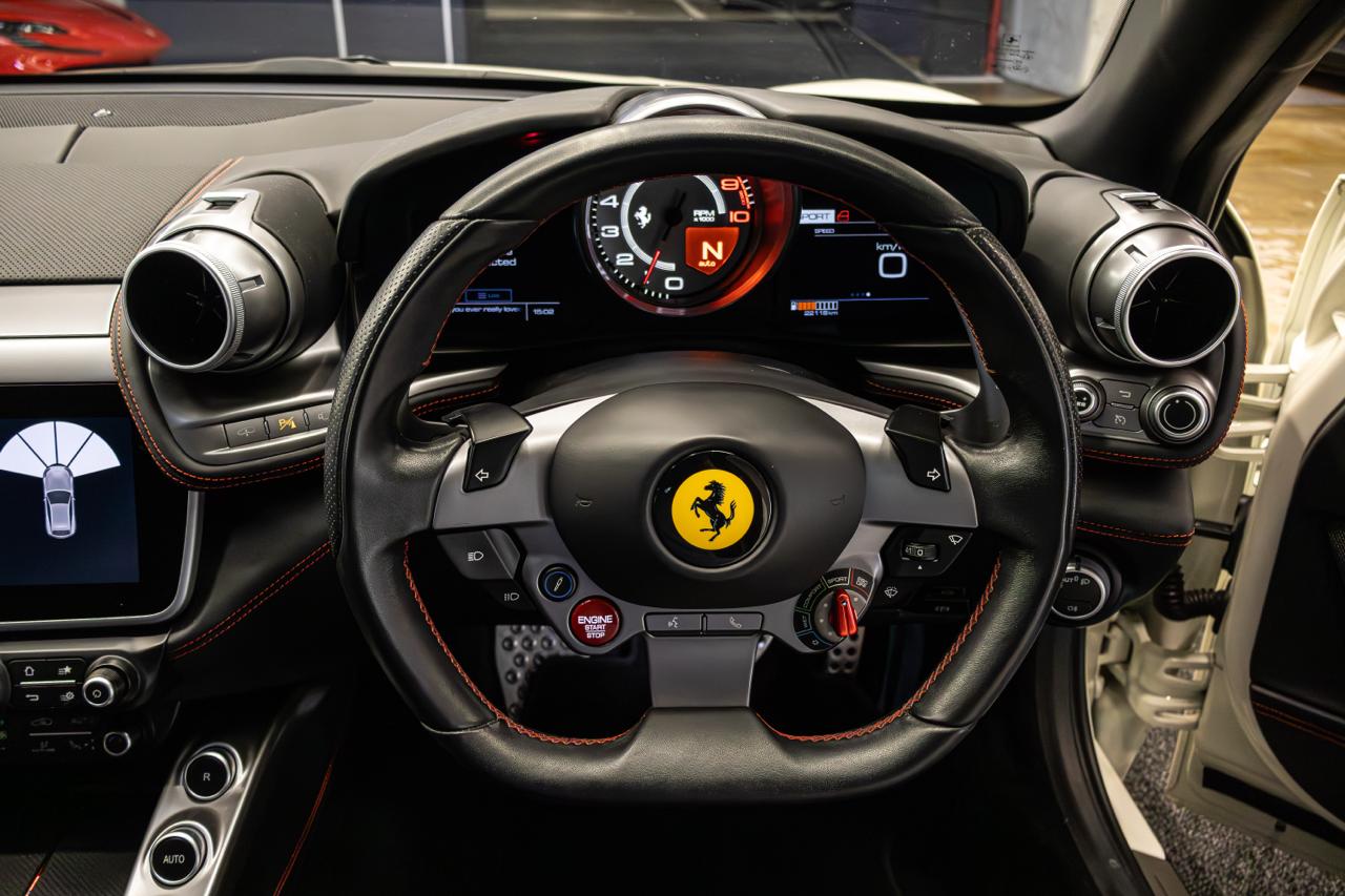 2017 Ferrari GTC 4 Lusso V12 (3)
