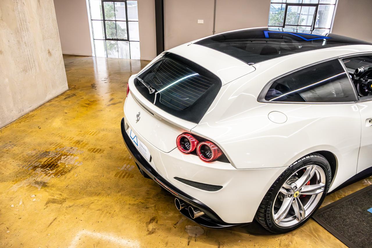2017 Ferrari GTC 4 Lusso V12 (4)
