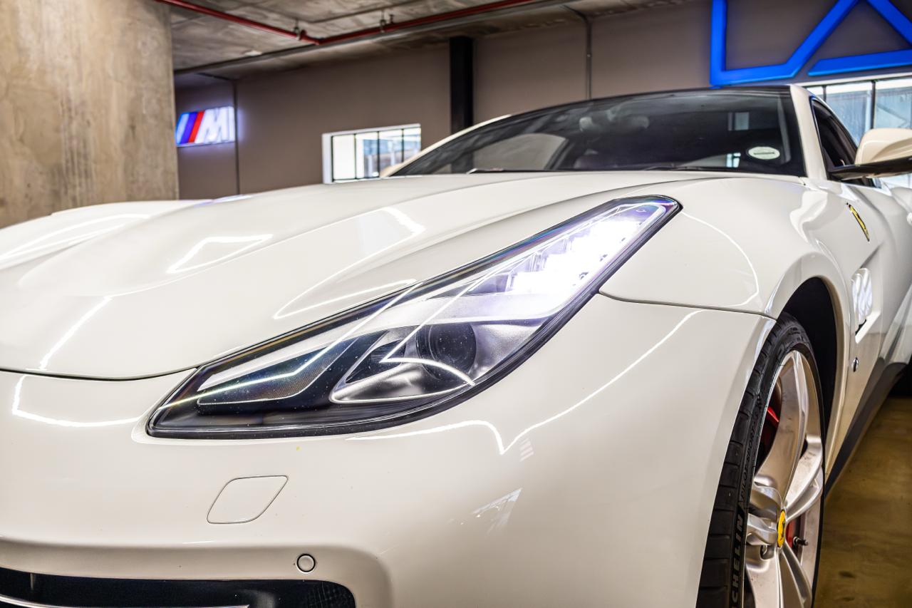 2017 Ferrari GTC 4 Lusso V12 (8)