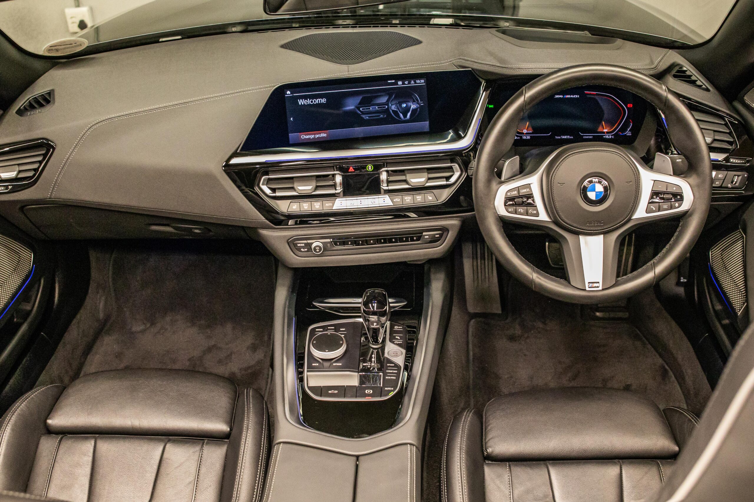 2024 BMW Z4 M40i (25)