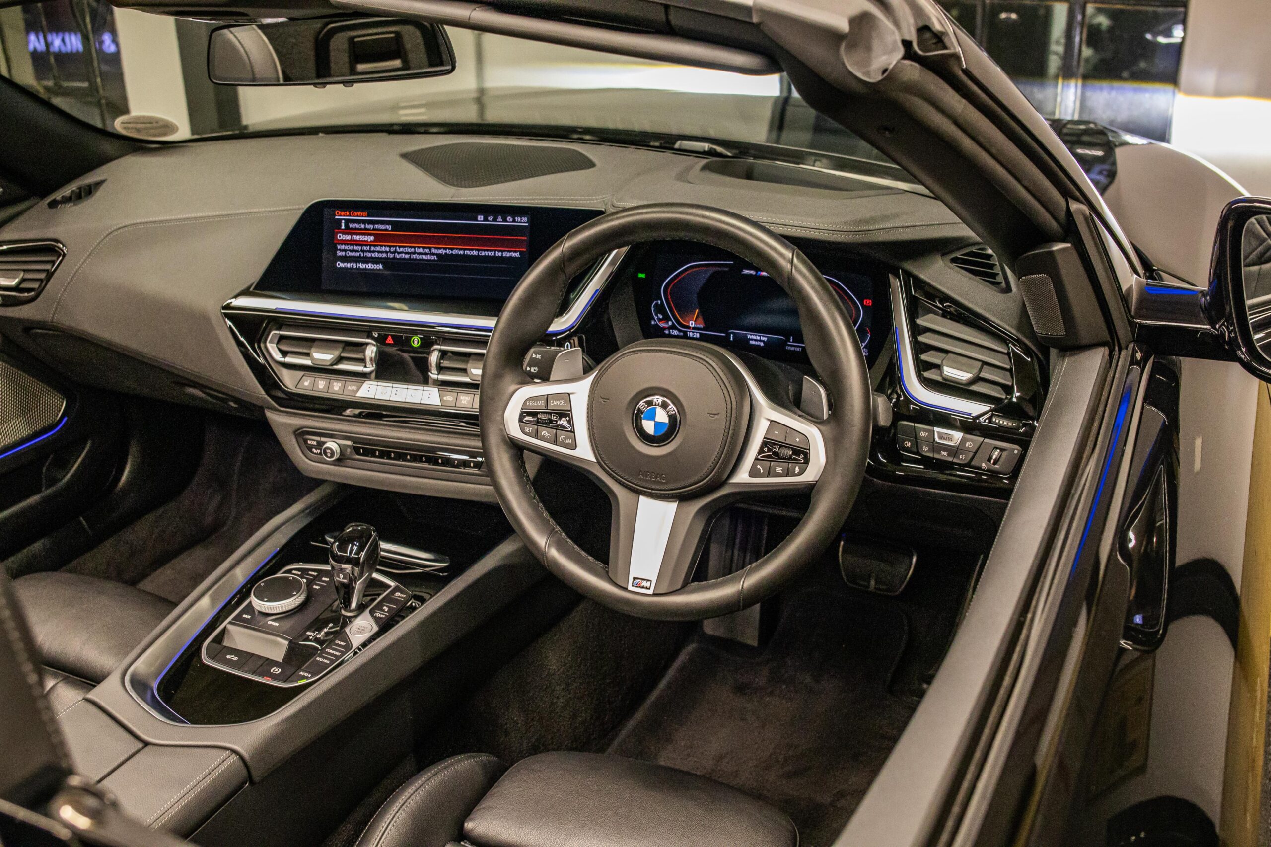 2024 BMW Z4 M40i (5)