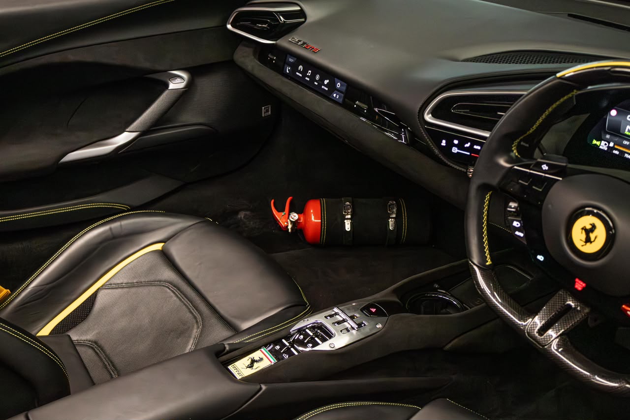 2024 Ferrari 296 GTS (1)