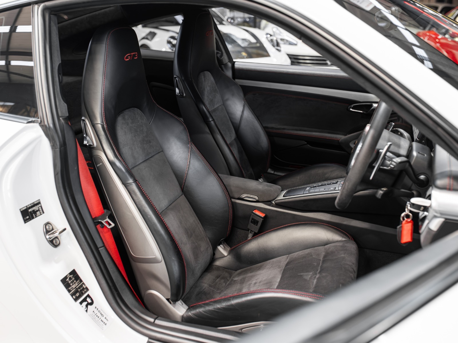 2014 Porsche 911 GT3 (27)
