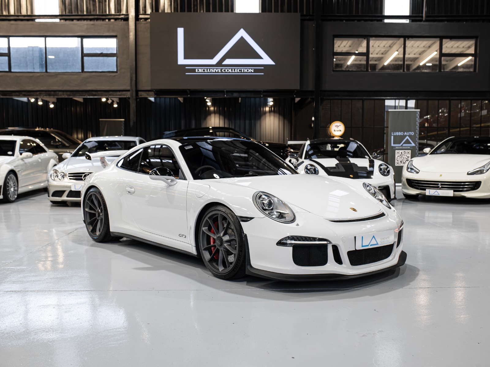 2014 Porsche 911 GT3 (40)