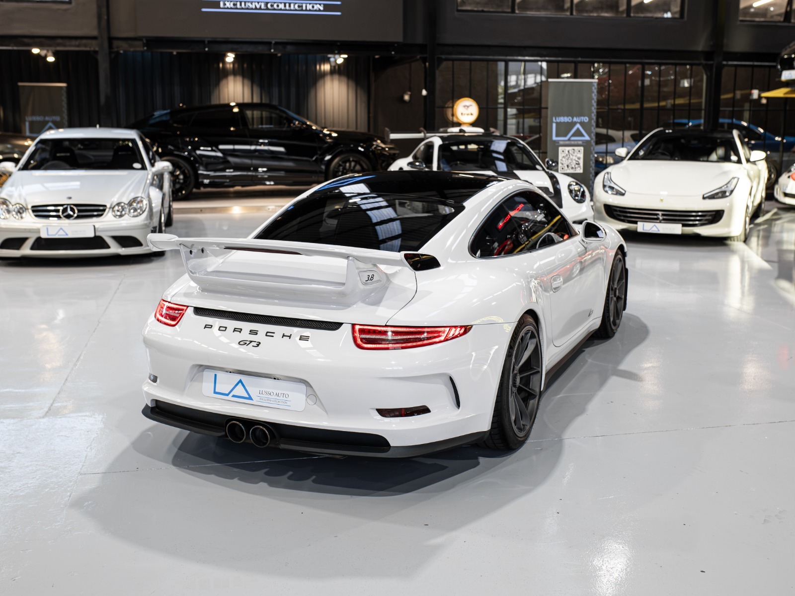 2014 Porsche 911 GT3 (44)