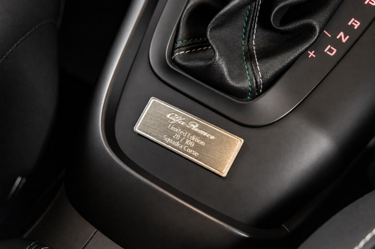 2016 Alfa Romeo Giulietta (21)