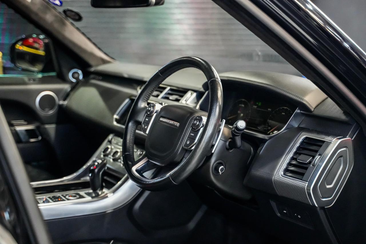 2016 Land Rover Range Rover Sport SVR (25)
