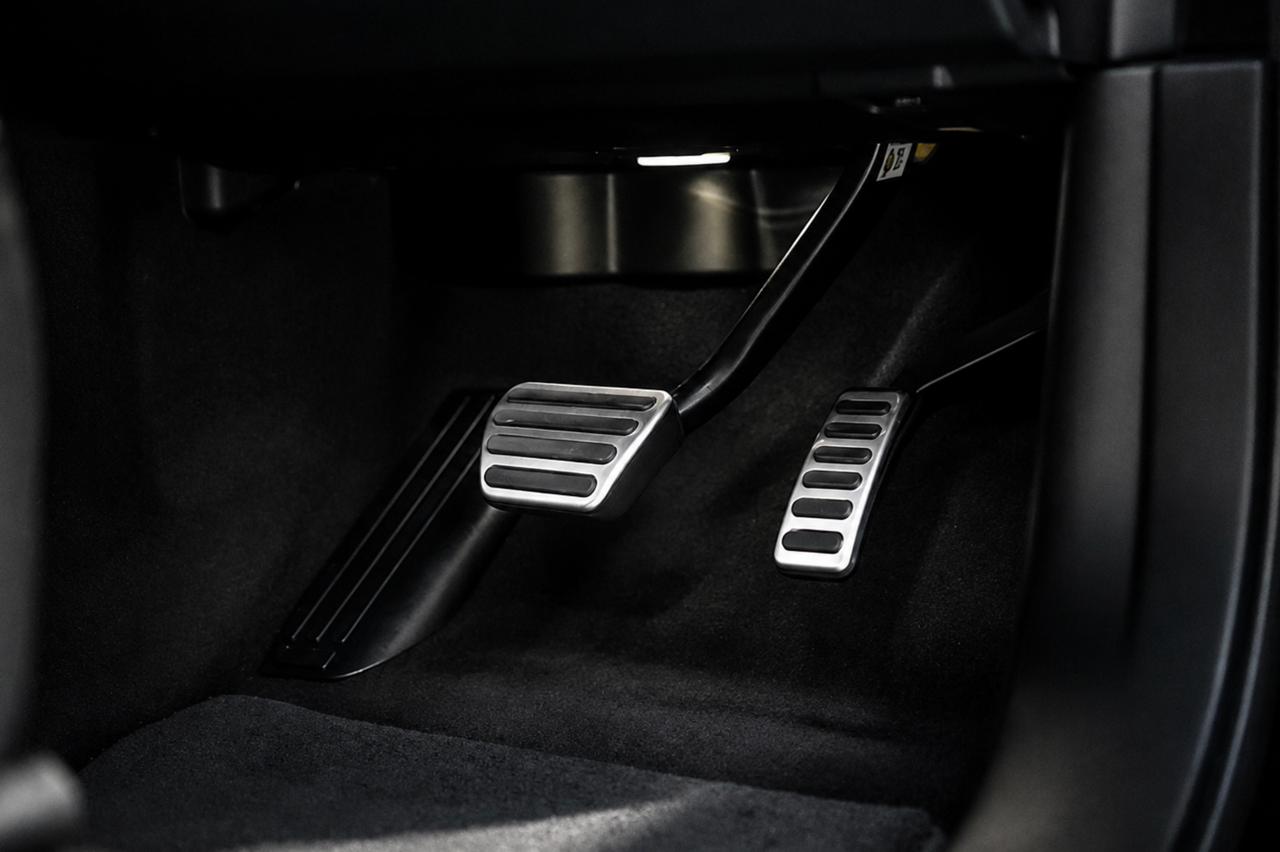 2016 Land Rover Range Rover Sport SVR (3)