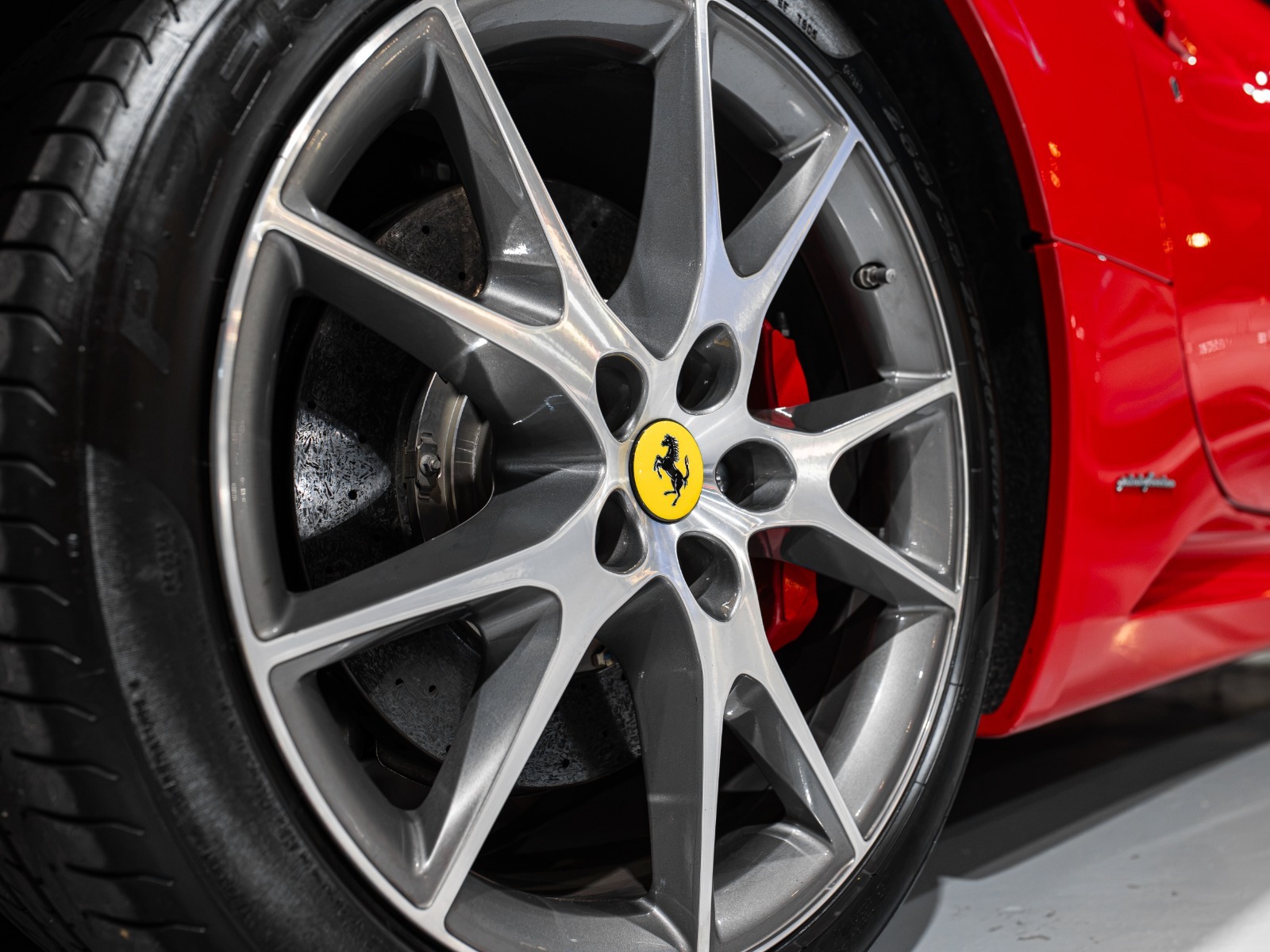2017 Ferrari California 30 (28)