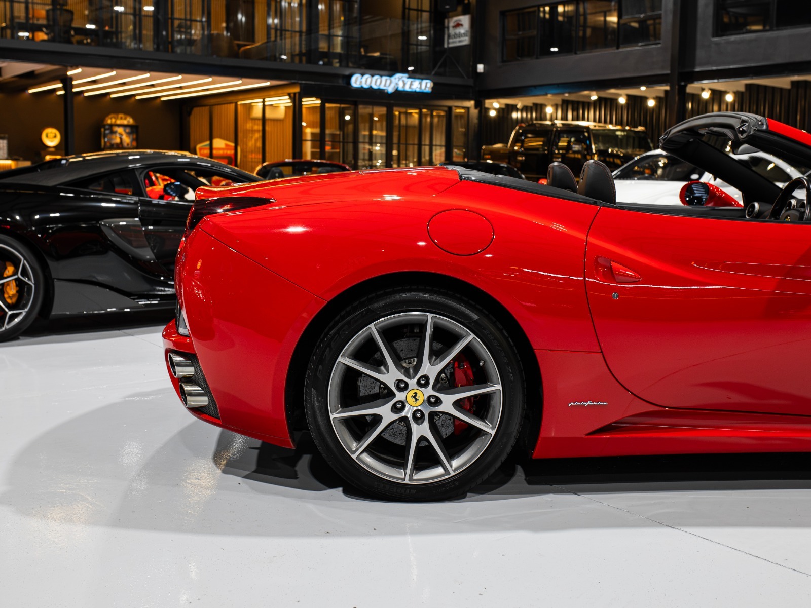 2017 Ferrari California 30 (9)