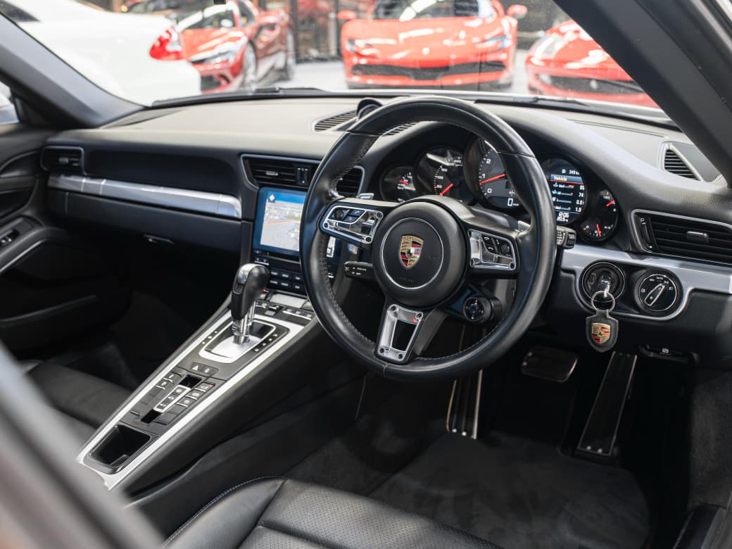 2017 Porsche 911 Carrera S (47)